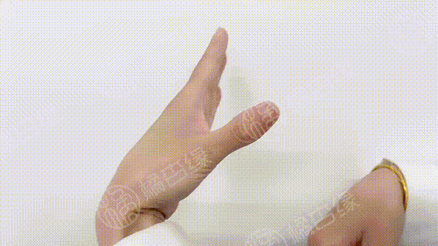 手上1穴和脚上1穴，主一身气血！每天揉2分钟，调一身疼痛、郁气(图3)