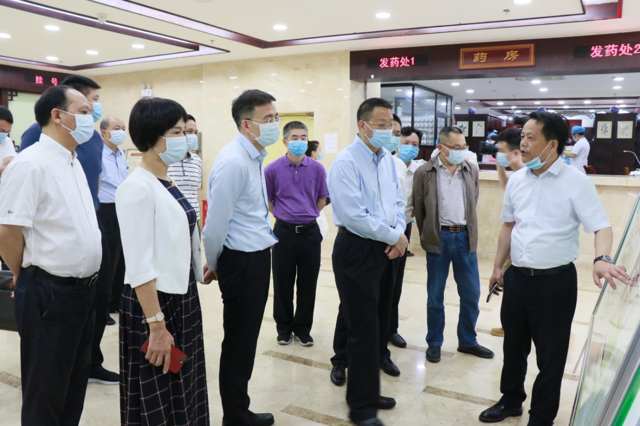 大力发展中医药事业,打造长沙中医品牌(图1) 大力发展中医药事业,打造长沙中医品牌(图1)